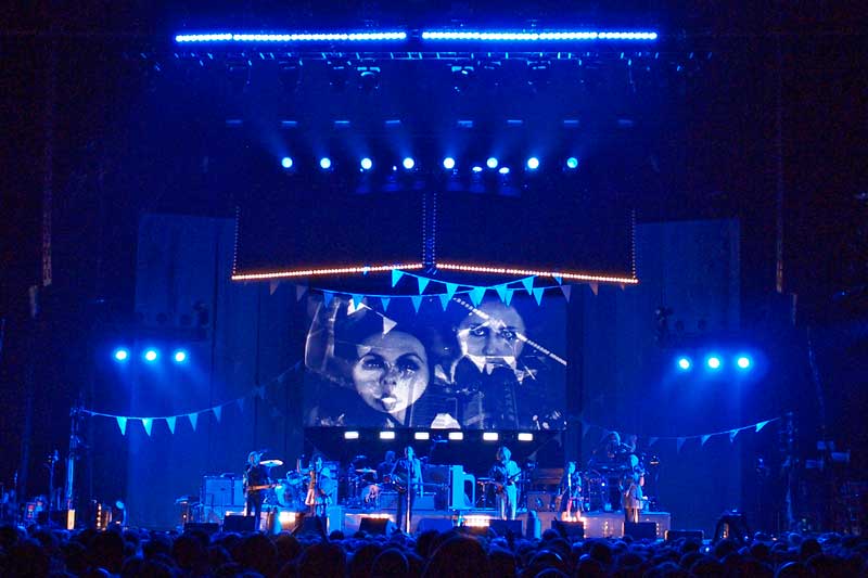 Arcade Fire stage design