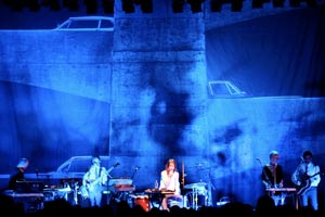 Charlotte Gainsbourg stage design