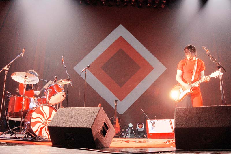 white stripes stage design