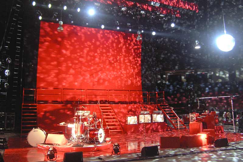 white stripes stage design